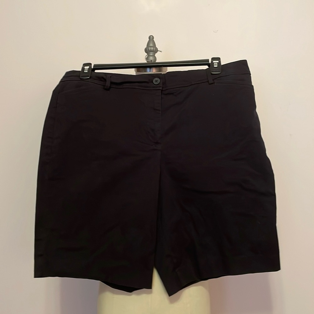 Women’s Black Shorts Talbots Sz 16